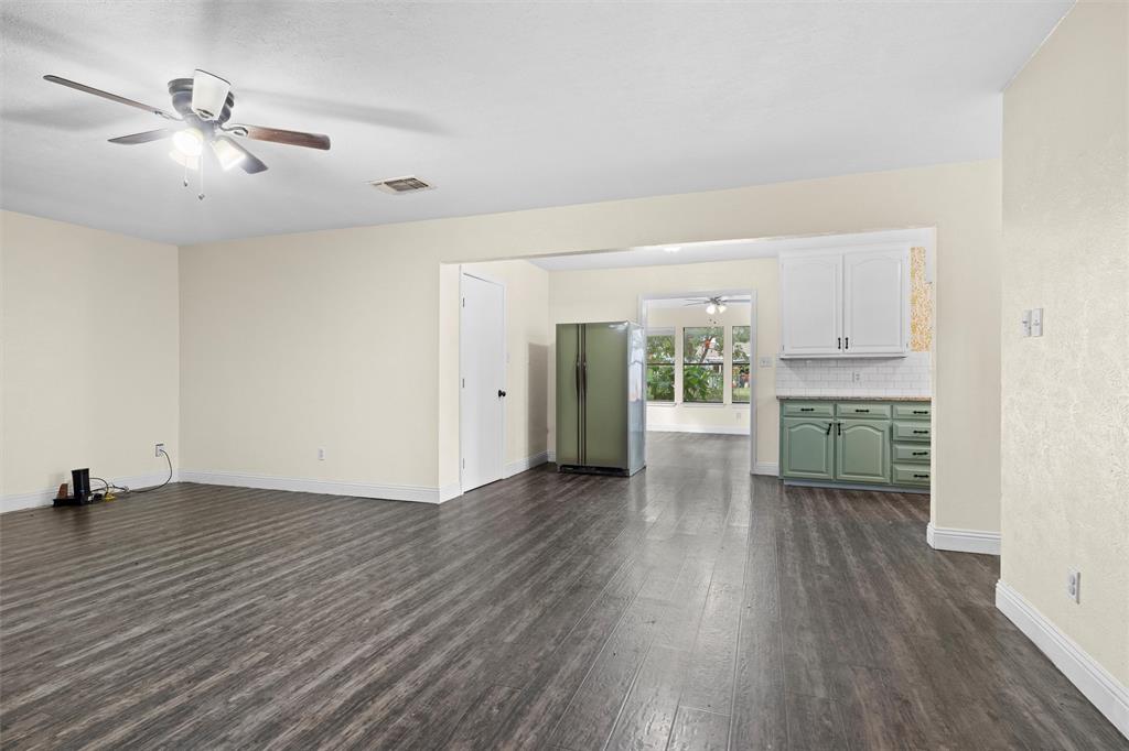 828 Russell Road