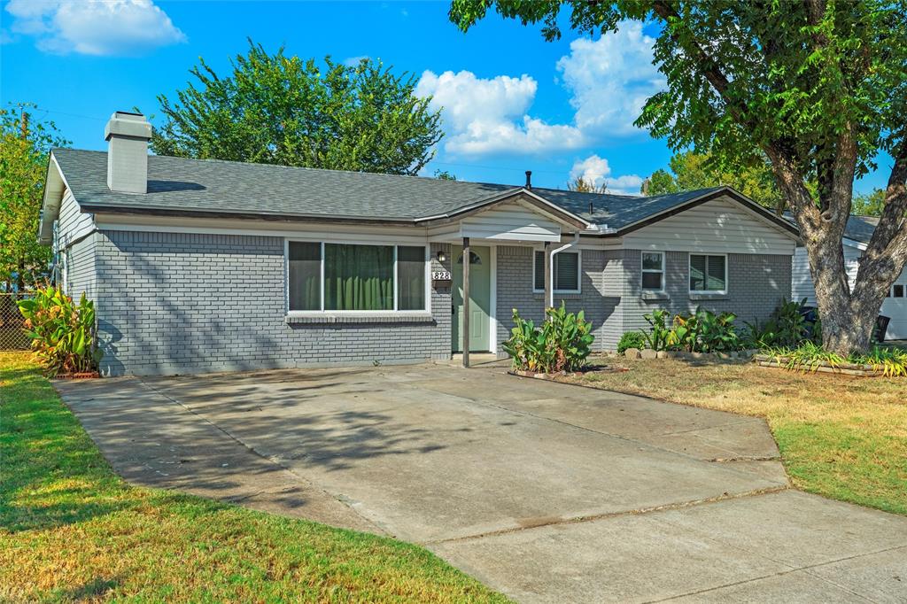 828 Russell Road