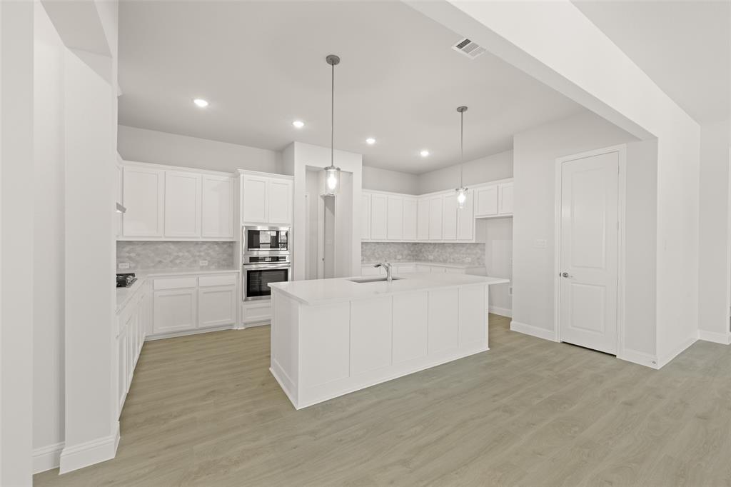 Sheppard's Place - Residential