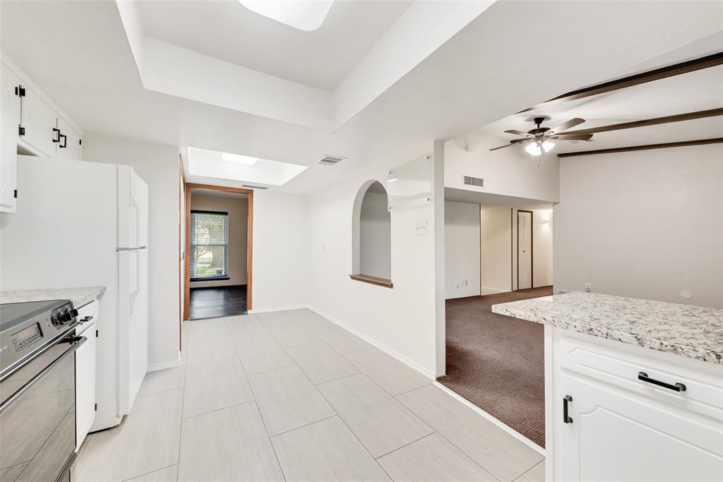 White Rock Village 01 - Residential