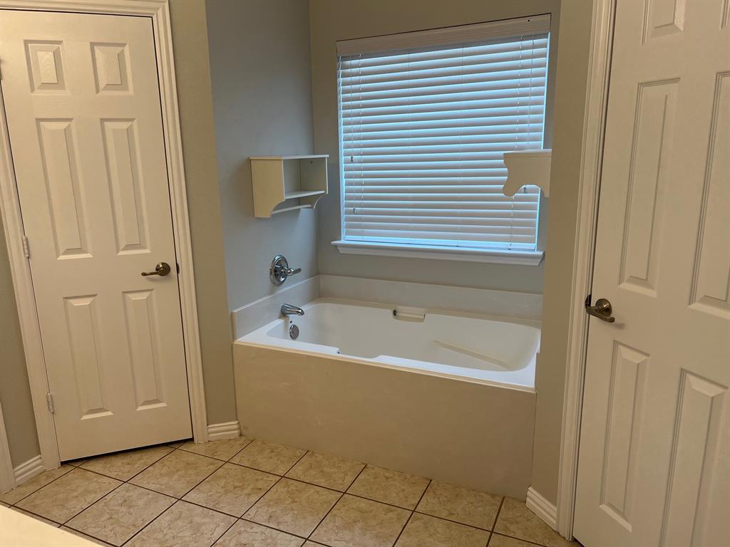 Villages At Spring Lake The - Residential Lease