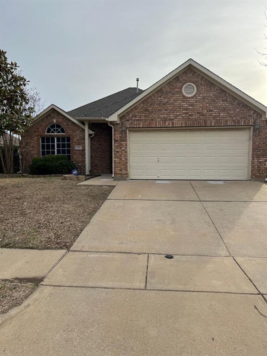 VERY NICE 3 bedroom 2 bath Home; Freshly Painted throughout with Luxury Vinyl flooring in Entryway, Living Room and Hallway; Ceramic Tile in Kitchen and Bathrooms; Carpet in all Bedrooms; Kitchen has granite, Breakfast Bar, built in Microwave, and Refrigerator (not warranted); Breakfast Area with lots of natural light overlooks the covered back patio.  Spacious living room with Wood Burning Fireplace; Master Bedroom is split from the other 2 bedrooms and has a Dual Sink Vanity, 2 Closets, Garden Tub and Separate Shower; Large Backyard has Pergola and a Storage Building.  Great home in a Wonderful Neighborhood with a Community Pool, Playground and zoned to desirable MISD schools....(Smith Elem, Lillard Int, Jones Middle, Lake Ridge HS). Come See Today!