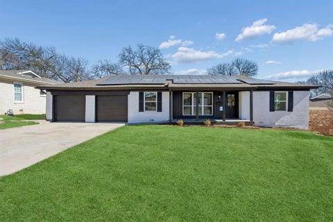 Photo of 808 Lee Drive, Bedford, TX 76022 (MLS # 21175677)