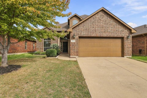Photo of 13204 Larks View Point, Fort Worth, TX 76244 (MLS # 21420668)