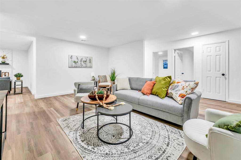 Camelot Court Add - Residential