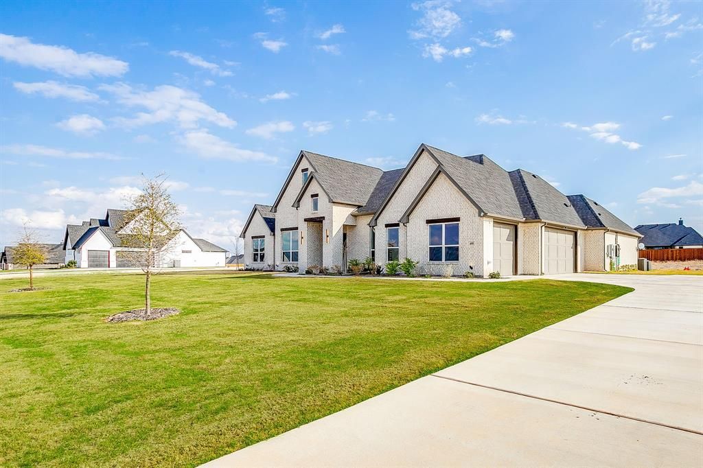 Photo of 408 Mah Cheta Street, Aledo, TX 76008 (MLS # 21215118)