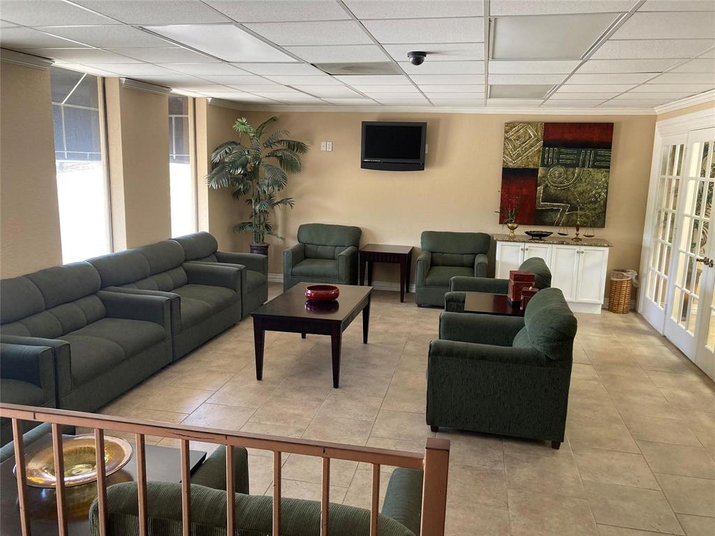 2905 Lackland Road