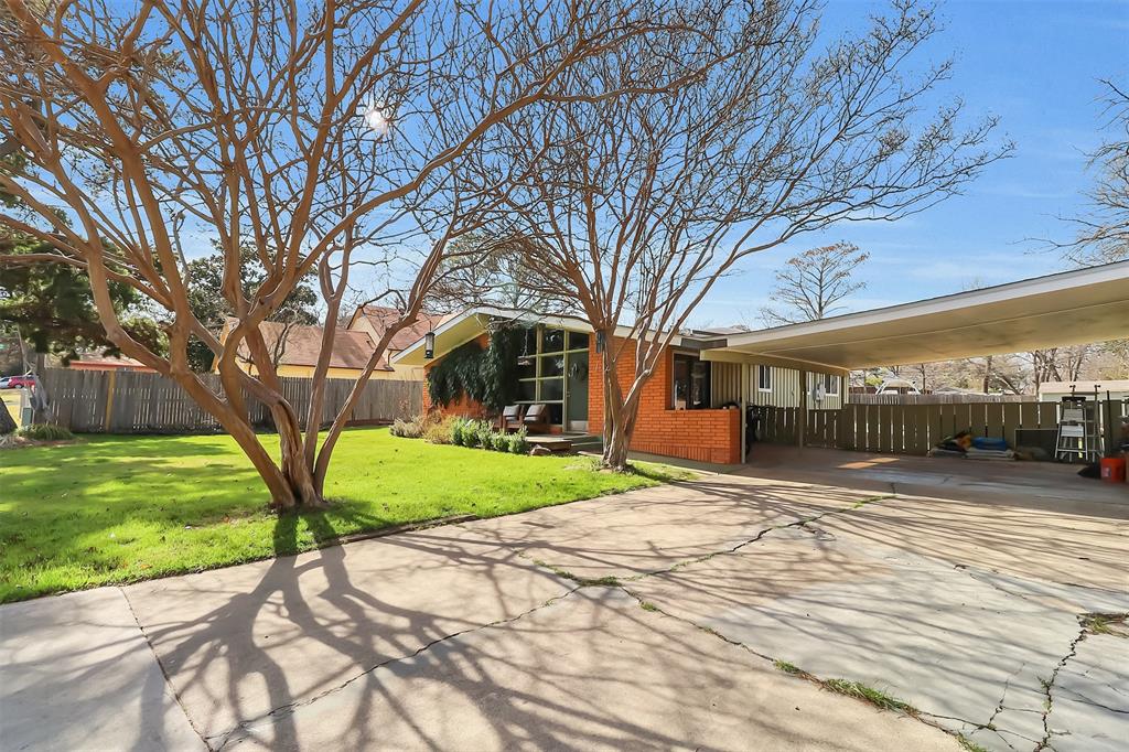 2907 Longfellow Lane