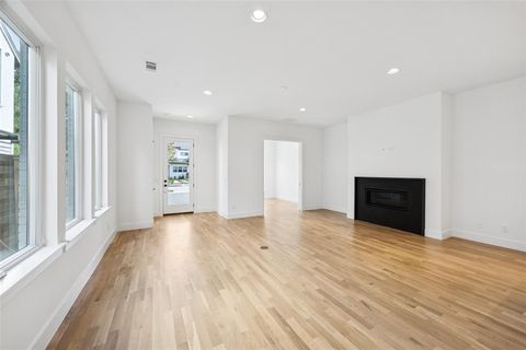 Tiny photo for 5638 Winton Street, Dallas, TX 75206 (MLS # 21032668)