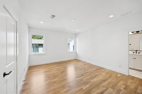 Tiny photo for 5638 Winton Street, Dallas, TX 75206 (MLS # 21032668)