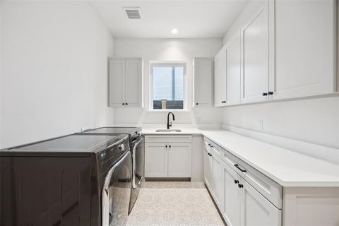 Tiny photo for 5638 Winton Street, Dallas, TX 75206 (MLS # 21032668)