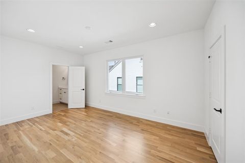 Tiny photo for 5638 Winton Street, Dallas, TX 75206 (MLS # 21032668)