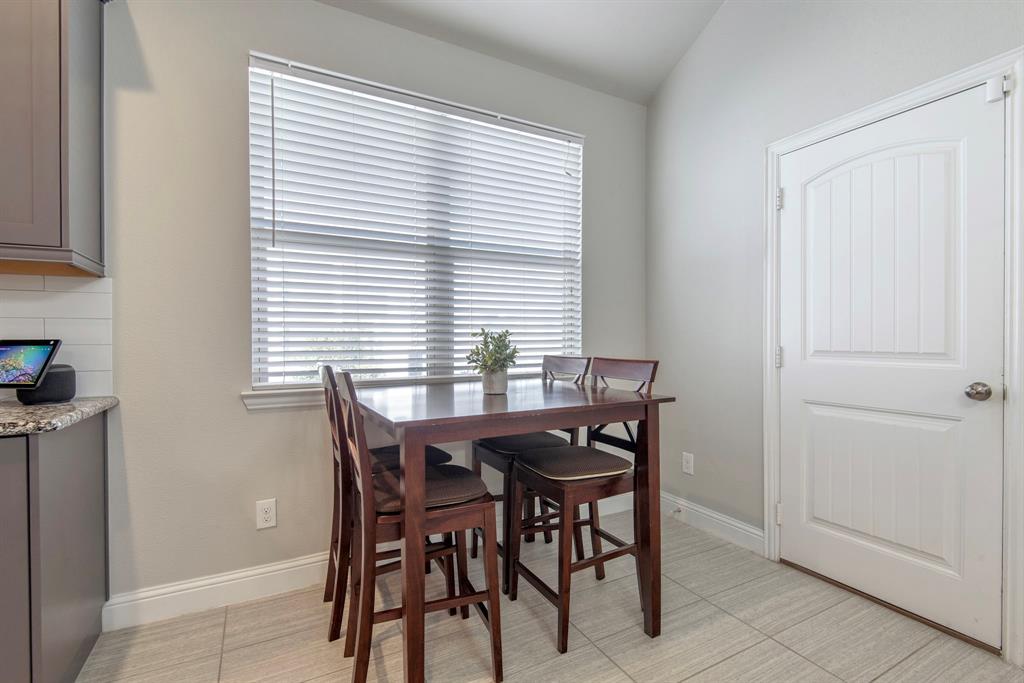 Azalea Village At Savannah Pha - Residential