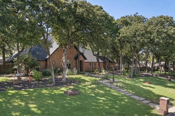 1518 WINDSOR FOREST TRL, KELLER, TX 76262 - Image 63d0b98088ece2eebc7ea8958264e46d/1199662020