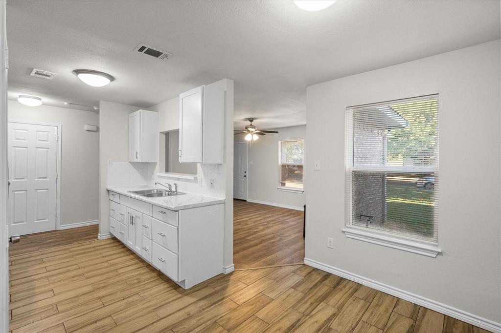 2113 San Antonio
