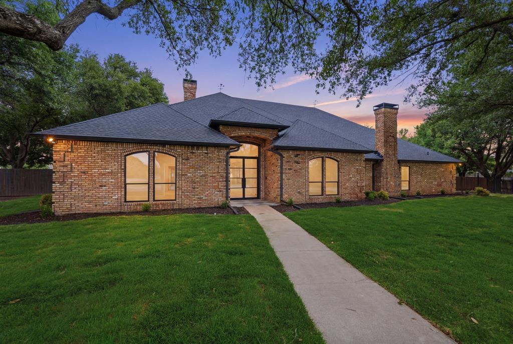 1920 Pearson Crossing