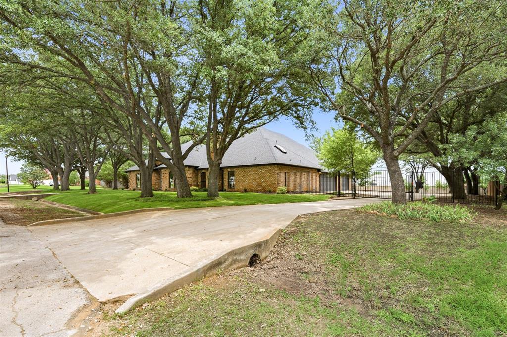 1920 Pearson Crossing