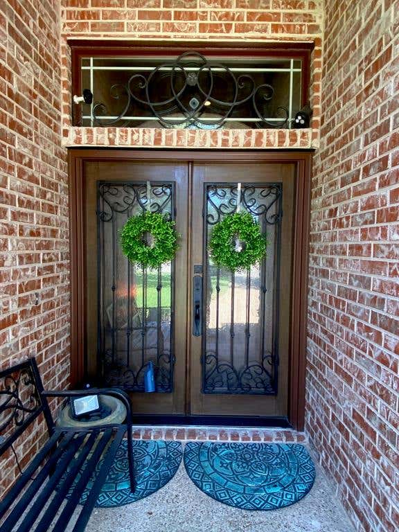 Photo of 210 Ranchgate Trail, Waco, TX 76657 (MLS # 21348084)