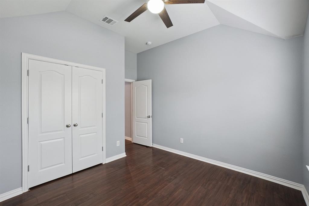 Vineyards Ph I, The - Residential Lease