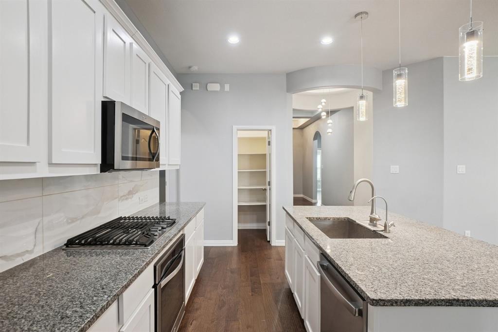 Vineyards Ph I, The - Residential Lease