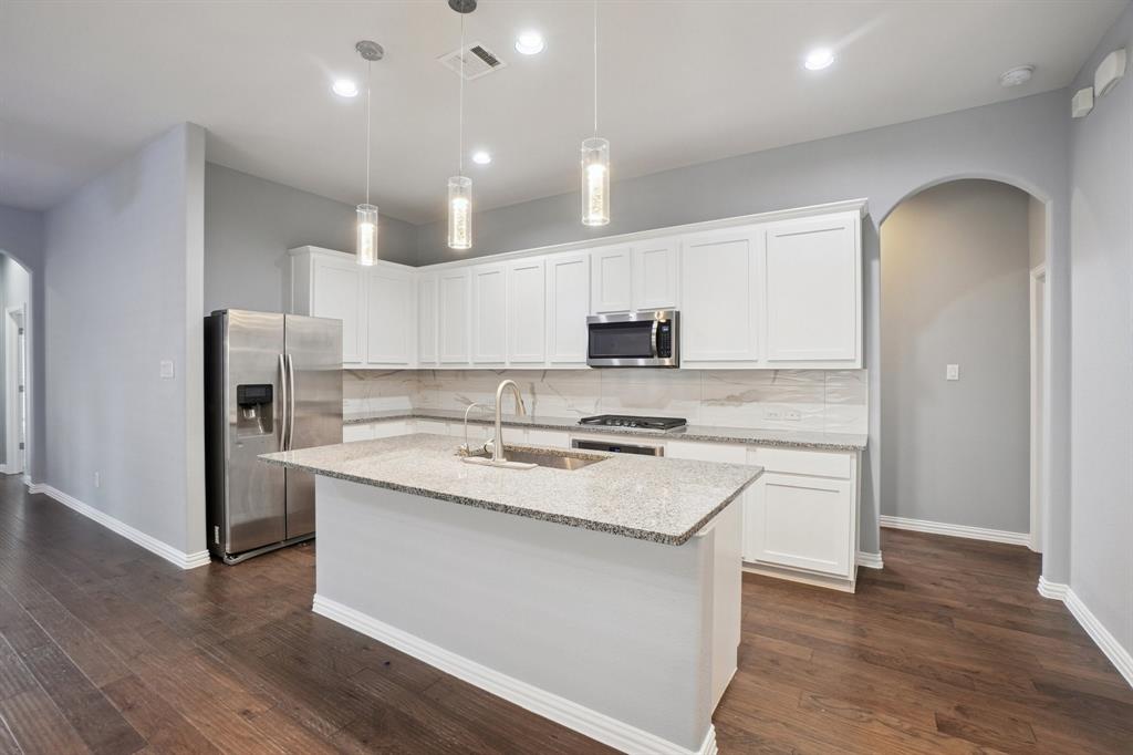 Vineyards Ph I, The - Residential Lease