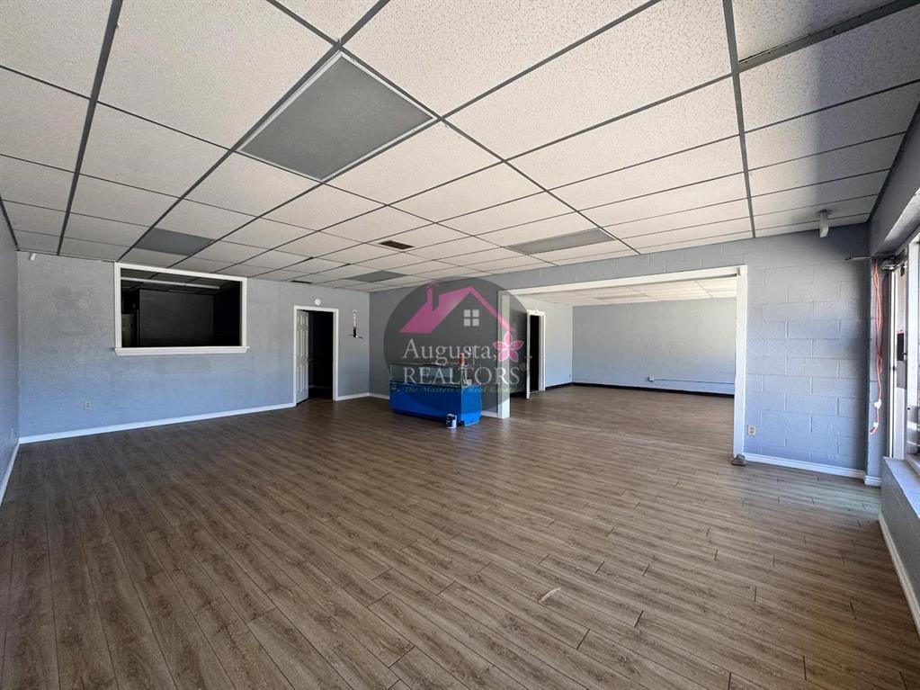 Sunnyside Add - Commercial Lease