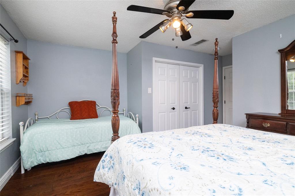 Euless, Texas 76039, United States, 5 Bedrooms Bedrooms, ,3 BathroomsBathrooms,Residential,Pending,35277