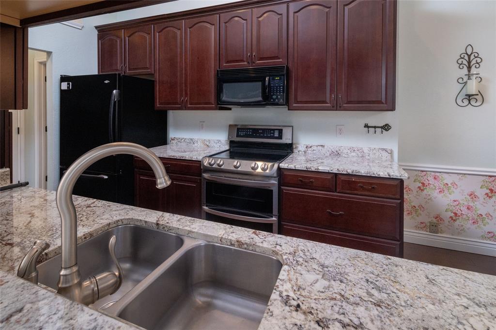 Euless, Texas 76039, United States, 5 Bedrooms Bedrooms, ,3 BathroomsBathrooms,Residential,Pending,35277