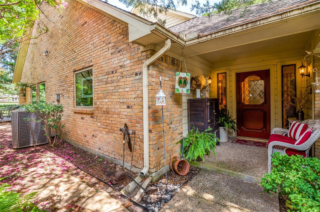 2408 Forest Court