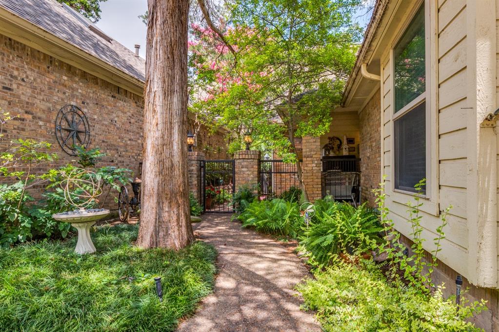 2408 Forest Court