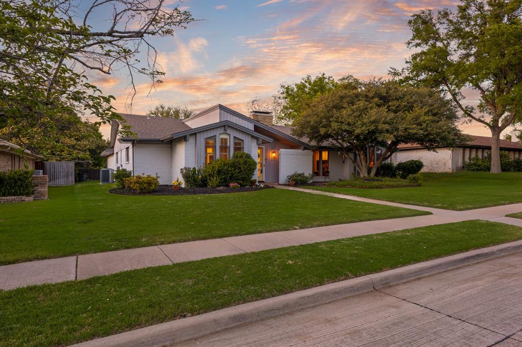 2825 Prairie Creek Drive