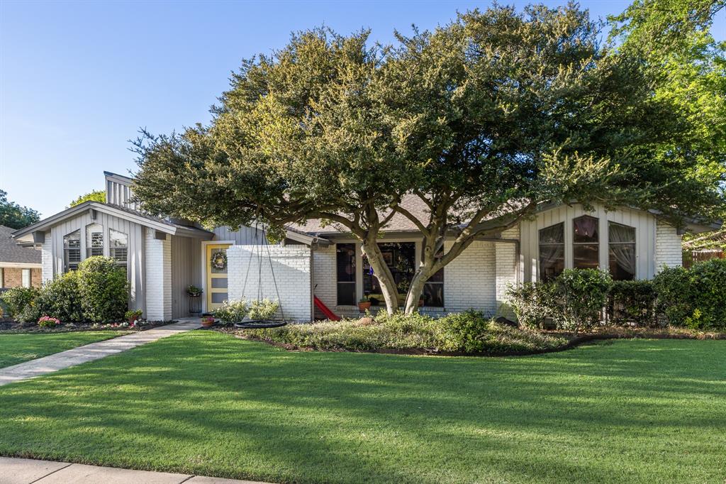 2825 Prairie Creek Drive