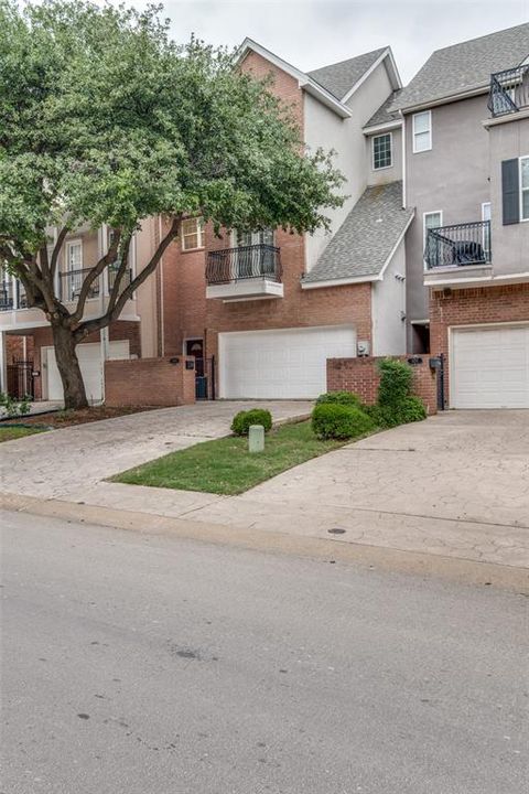 Photo of 5709 Lewis Street, Dallas, TX 75206 (MLS # 21243117)