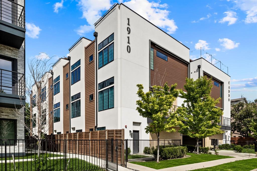 1910 Caddo Street A203
