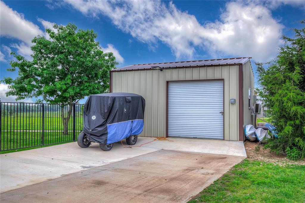 ACRES: 1.030 ABST: 664 SUR: W PARHAM - Residential