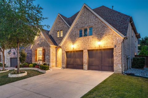 Photo of 321 Park Hill Lane, Grapevine, TX 76051 (MLS # 21271111)