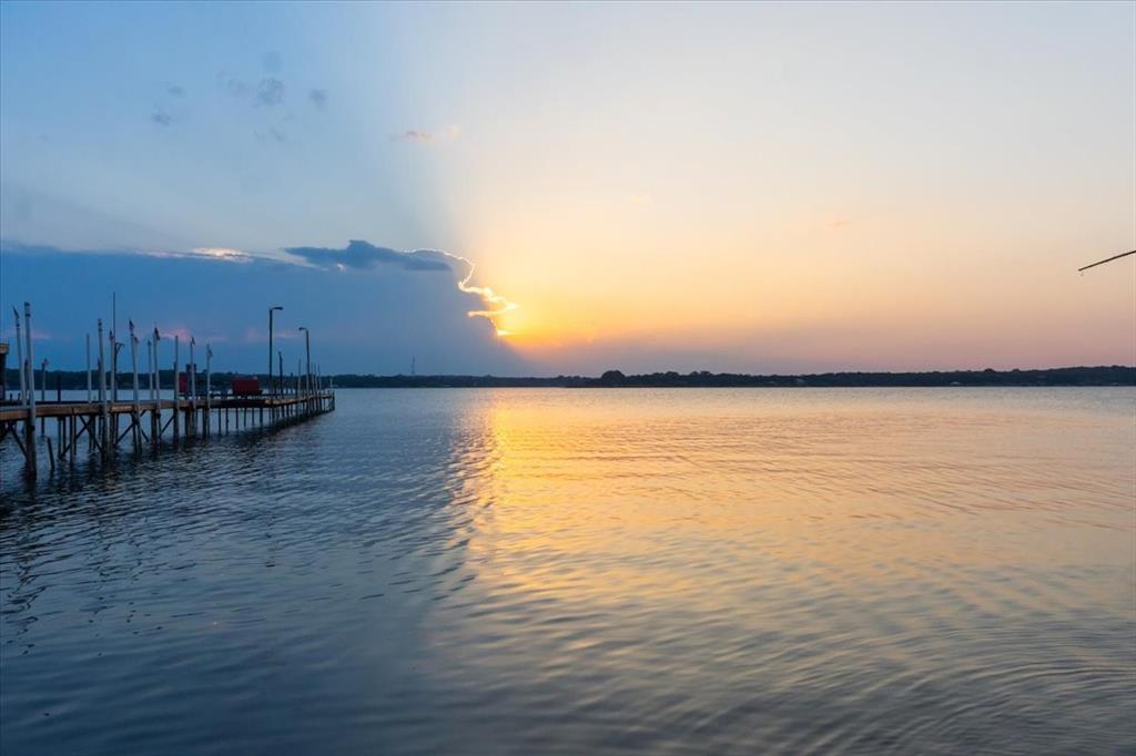 Azle, Texas 76020, United States, 3 Bedrooms Bedrooms, ,2 BathroomsBathrooms,Residential,Pending,200366