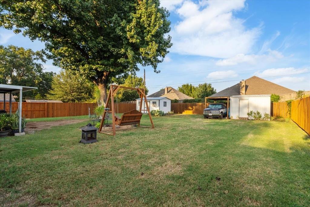 Azle, Texas 76020, United States, 3 Bedrooms Bedrooms, ,2 BathroomsBathrooms,Residential,Pending,200366