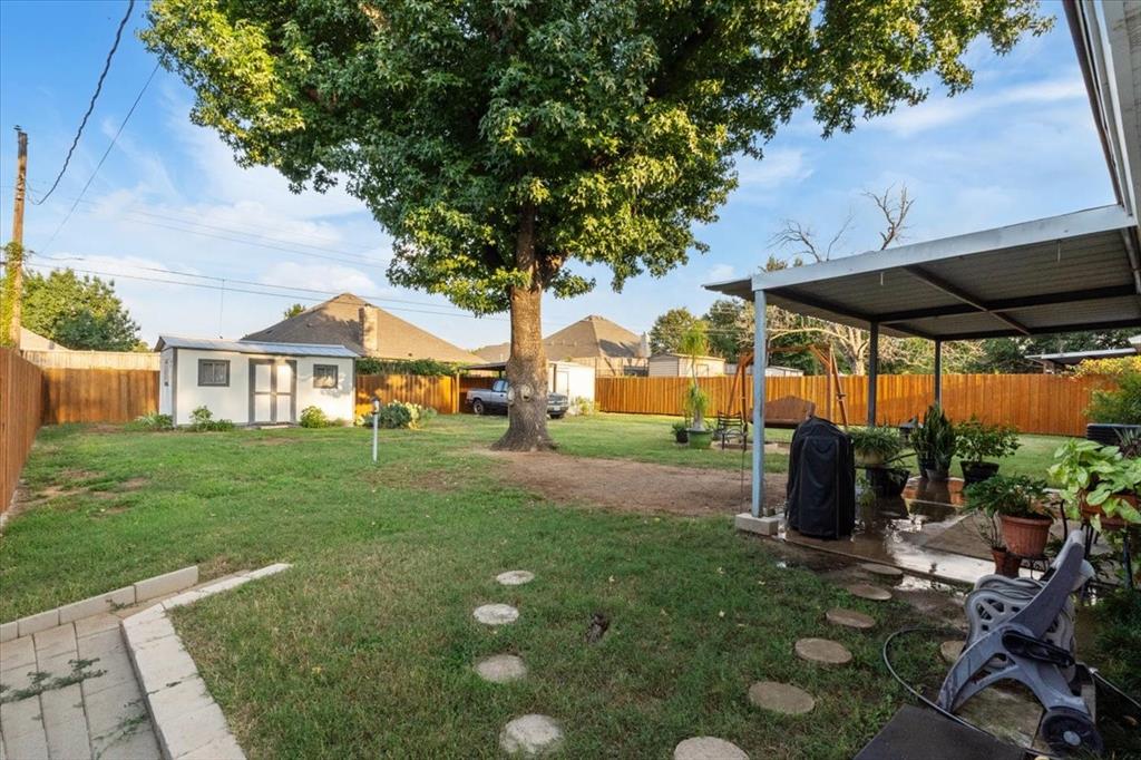 Azle, Texas 76020, United States, 3 Bedrooms Bedrooms, ,2 BathroomsBathrooms,Residential,Pending,200366