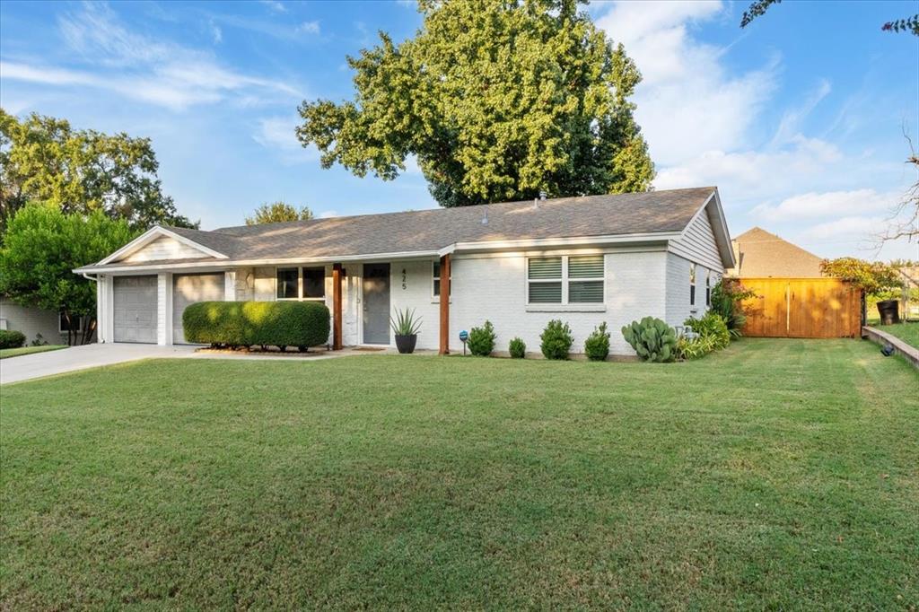 Azle, Texas 76020, United States, 3 Bedrooms Bedrooms, ,2 BathroomsBathrooms,Residential,Pending,200366