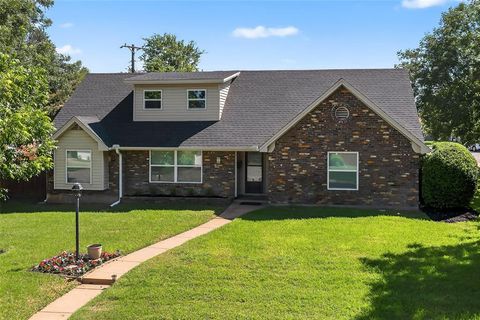 921 Blue Lake Drive Fort Worth TX 76103