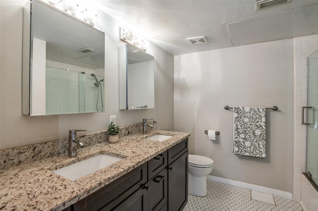 Oakbrook Xing Condos - Residential