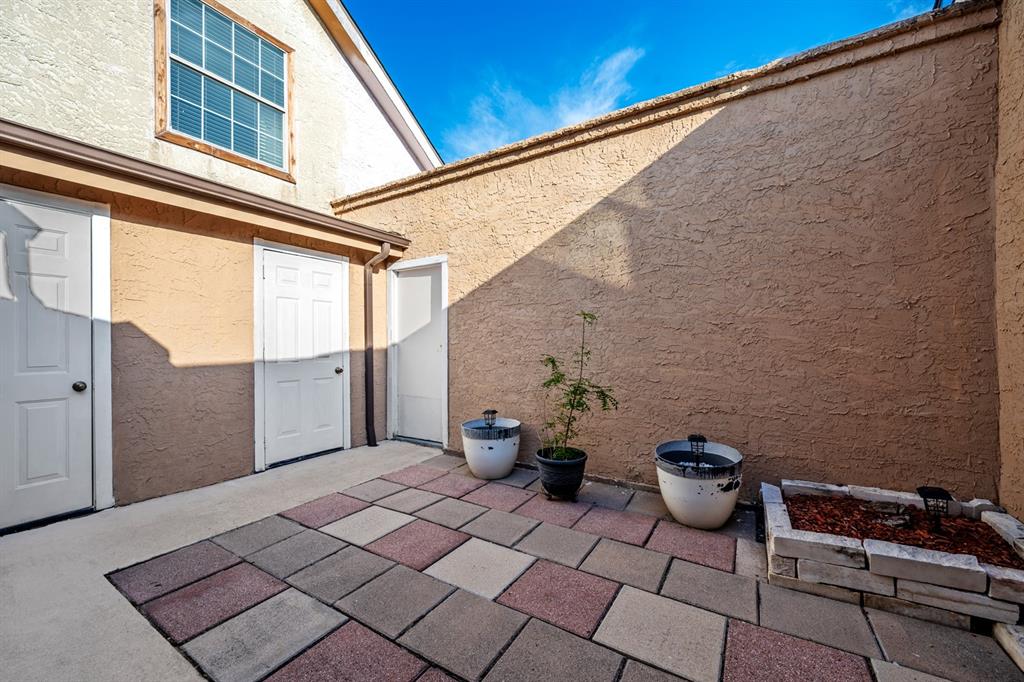 Woodlake Fourplex - Residential