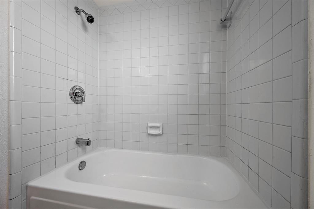 Woodlake Fourplex - Residential