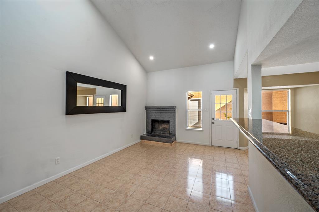 Woodlake Fourplex - Residential