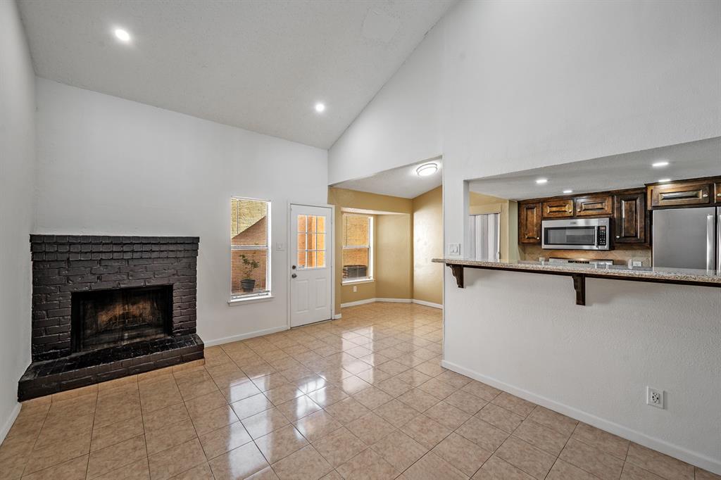 Woodlake Fourplex - Residential