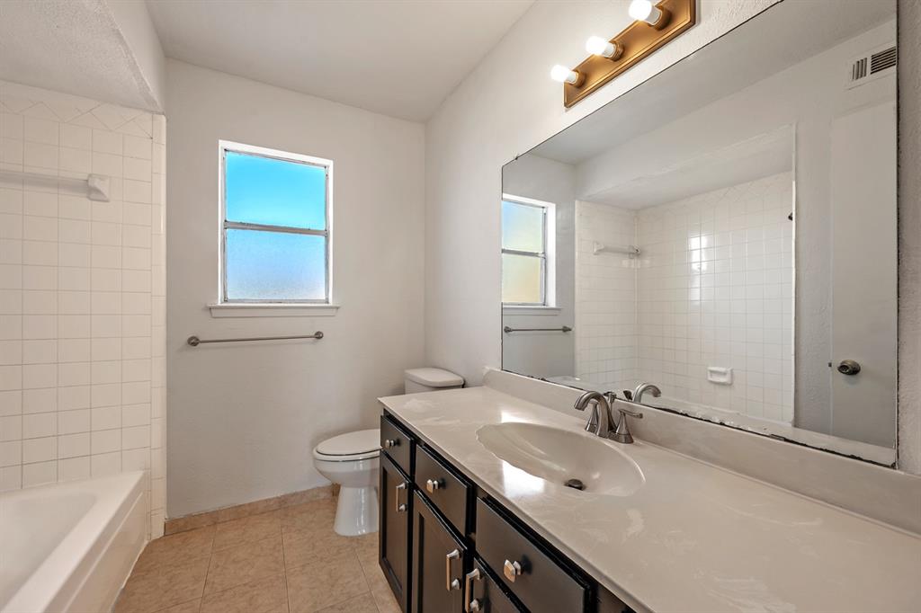 Woodlake Fourplex - Residential