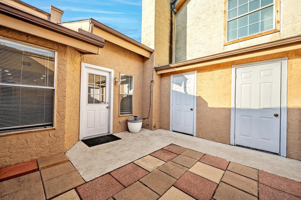 Woodlake Fourplex - Residential