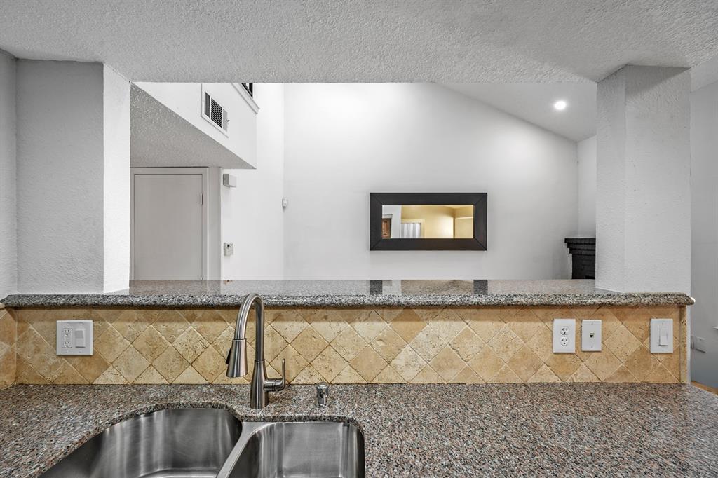 Woodlake Fourplex - Residential