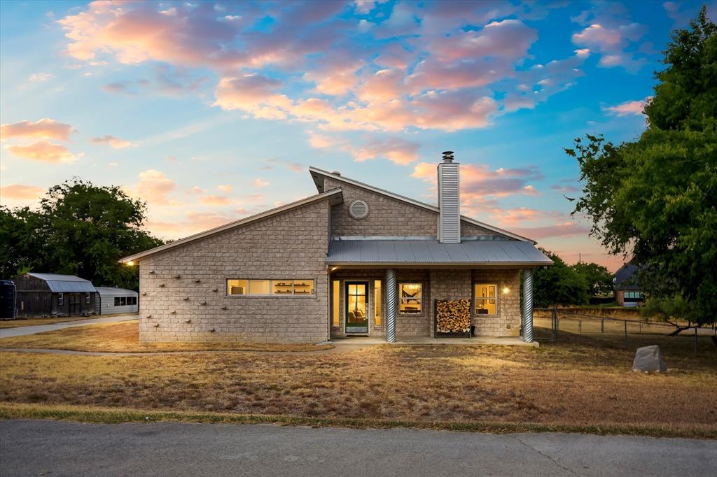 8252 Money Lane